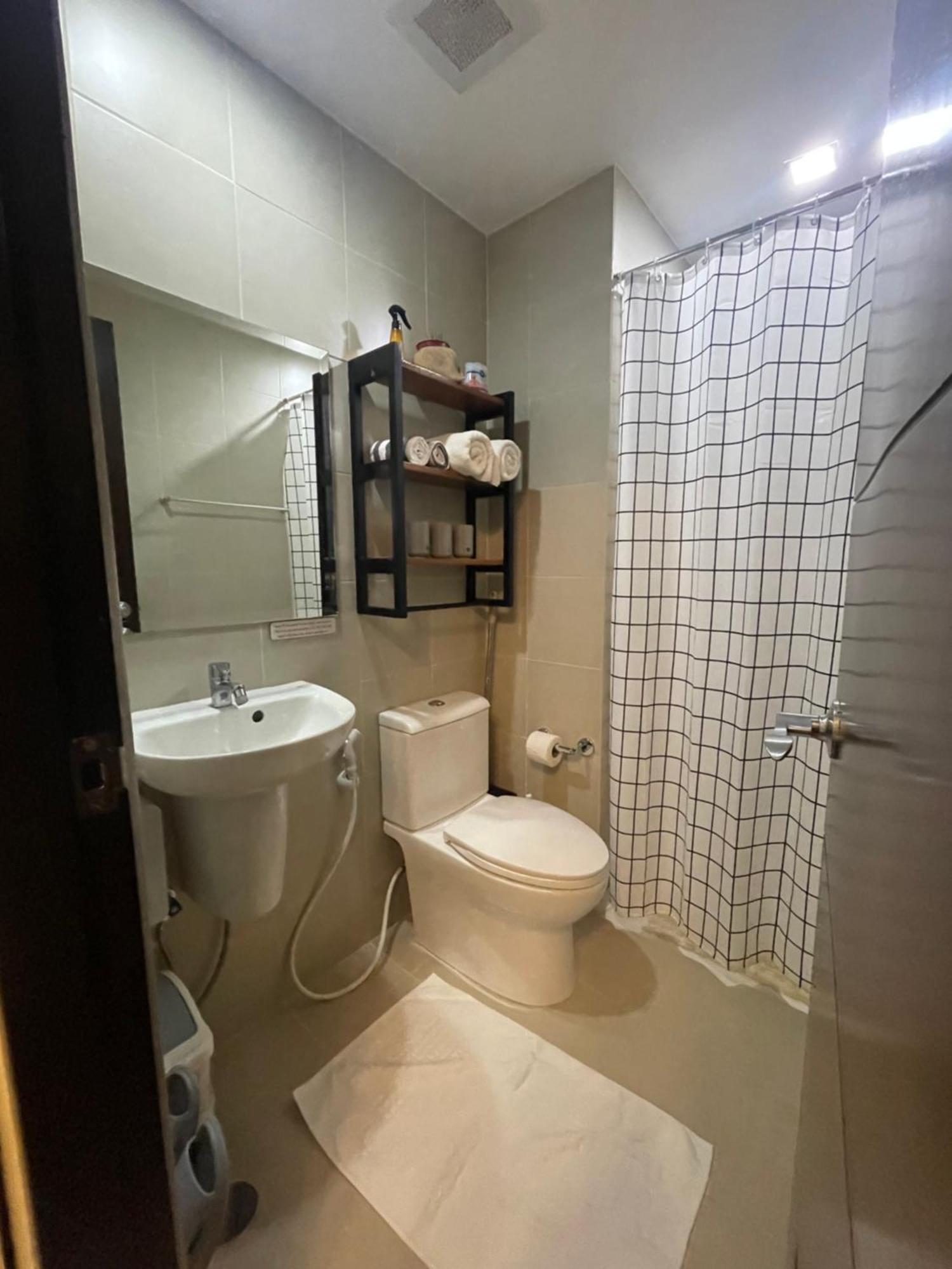 Condo Home With Fast Wifi In Bacolod City Kültér fotó