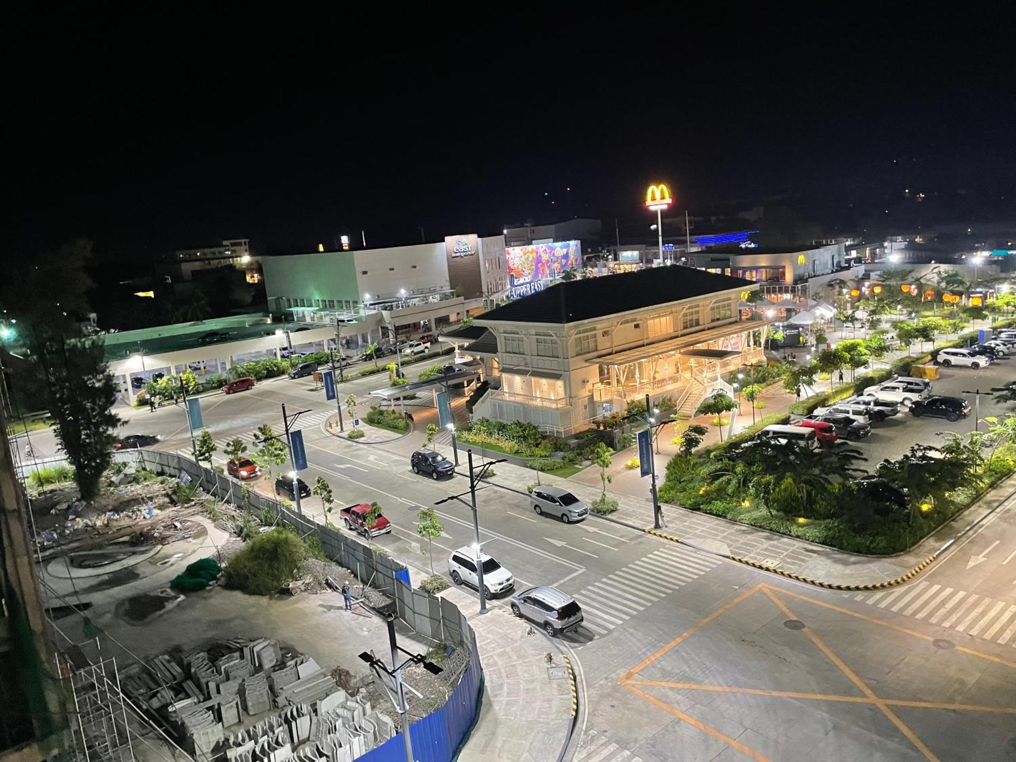 Condo Home With Fast Wifi In Bacolod City Kültér fotó